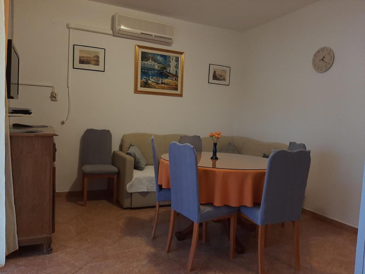 Apartments Jakov Mirce Exterior foto